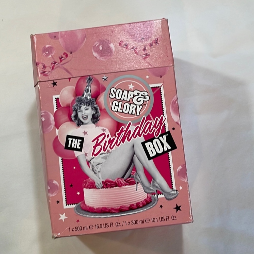 SOAP & GLORY THE BIRTHDAY BOX